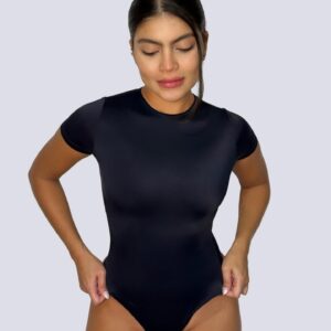 BODY BASICO CUELLO MANGA CORTA